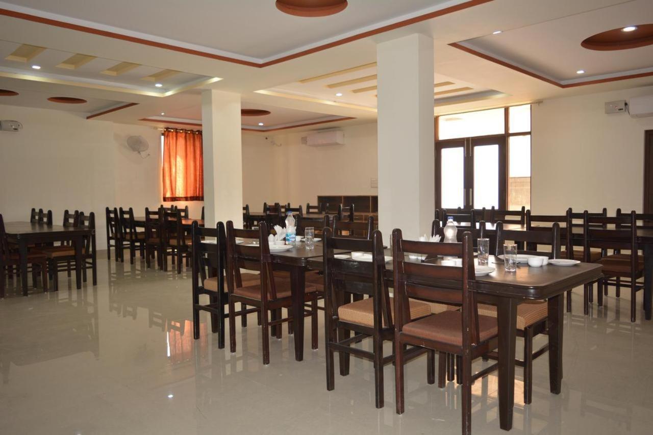 Meera Valley Resort By Nexottel Udaipur Exteriör bild