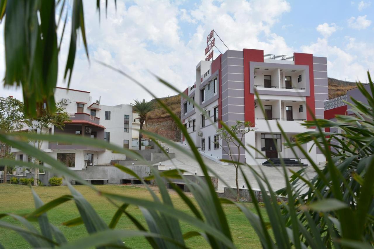 Meera Valley Resort By Nexottel Udaipur Exteriör bild