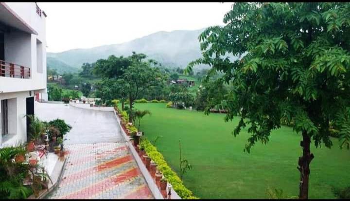 Meera Valley Resort By Nexottel Udaipur Exteriör bild